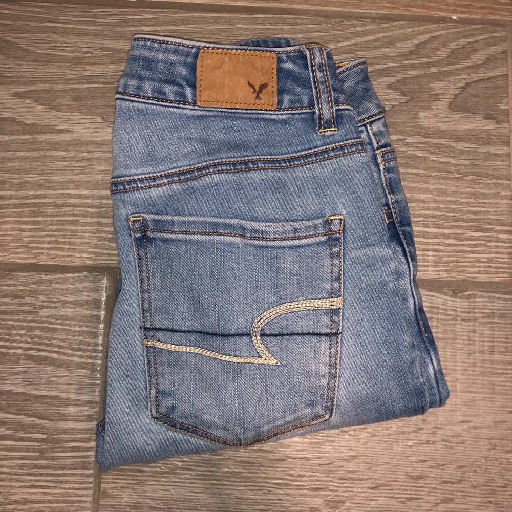 🦅 American eagle outfitters